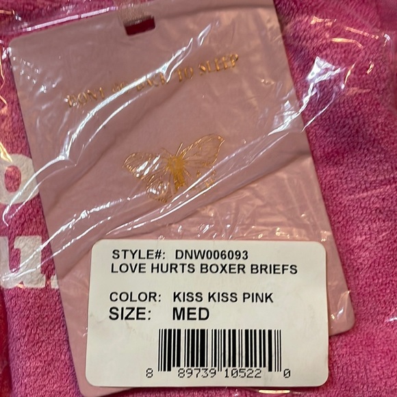 Daydream Nation Dolls Kill Love Hurts Boxer Shorts size Medium NWT Kiss Pink - Picture 4 of 5